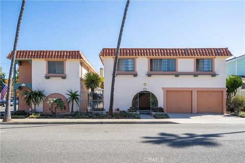 Photo of 144 11th St #E, Seal Beach, CA 90740 (MLS # PW26033368)