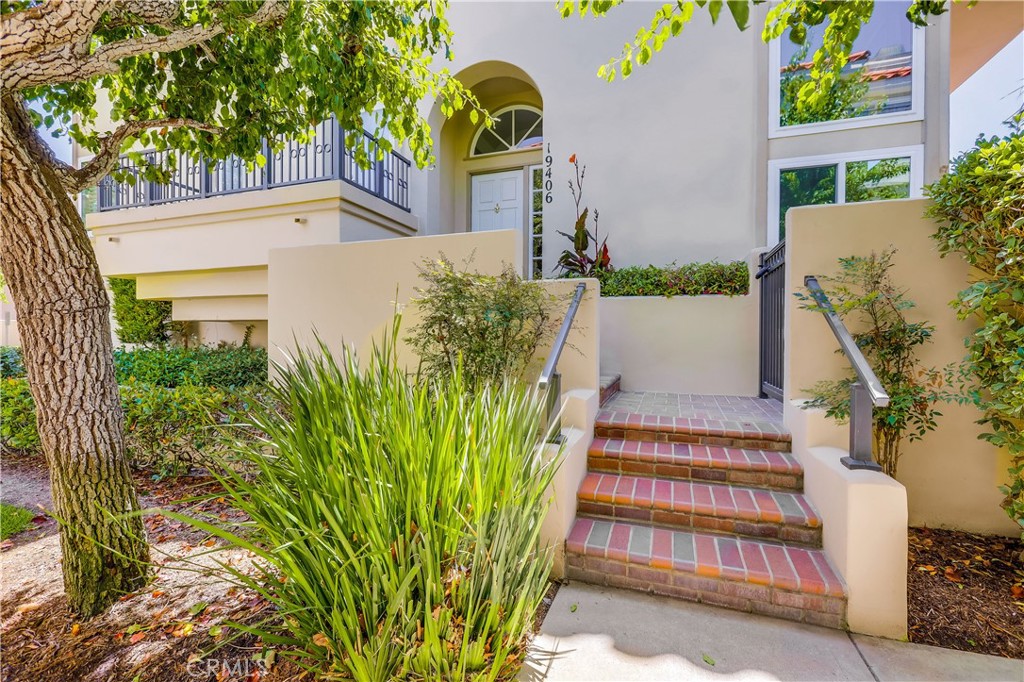 19406 Merion Circle
