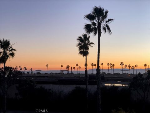 Photo of 19575 Grandview CIR, Huntington Beach, CA 92648 (MLS # OC26109935)
