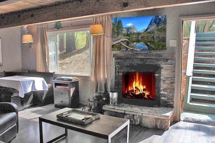 556 Villa Grove Avenue