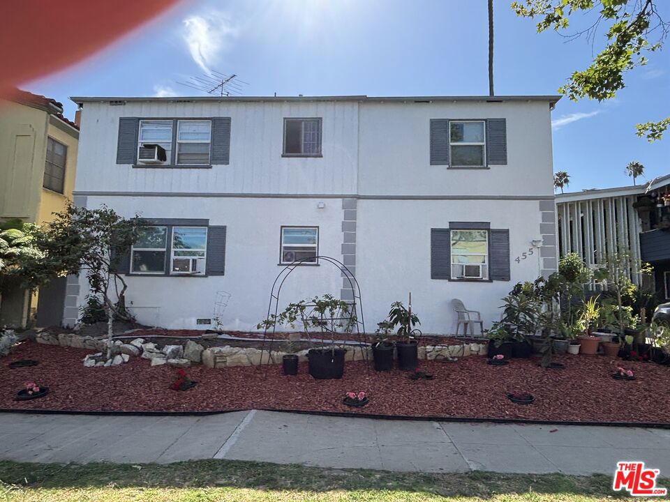 455 S Oakhurst Drive