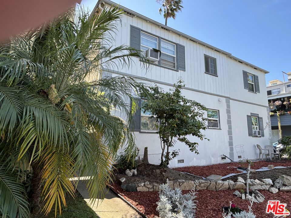 455 S Oakhurst Drive