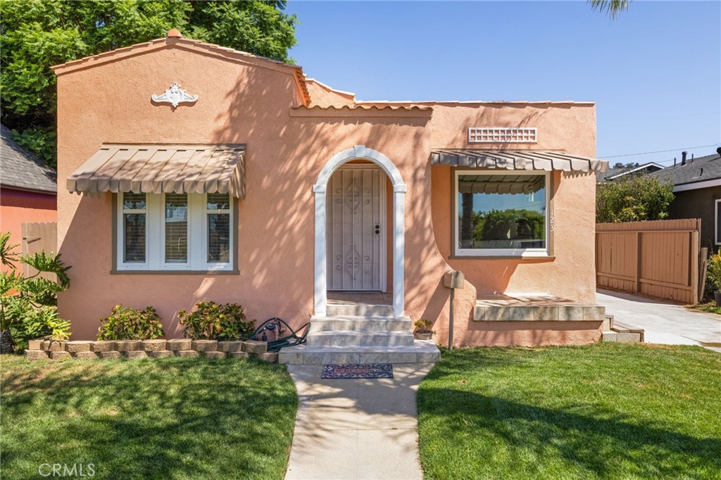 123 Orange Grove Avenue