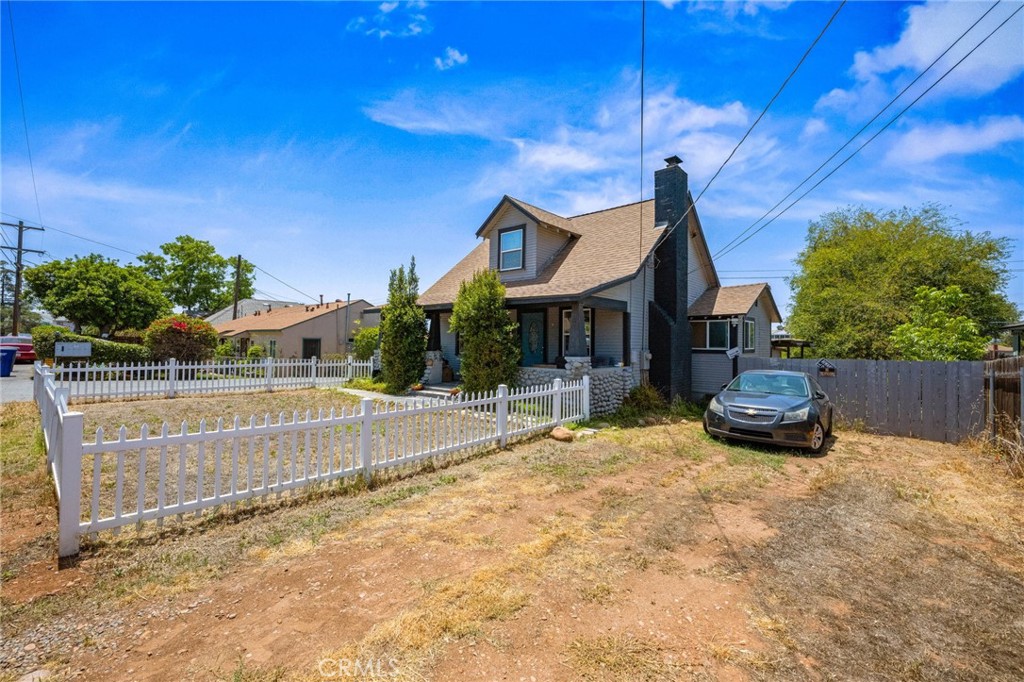 3144 Vista Avenue