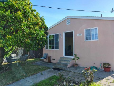 Photo of 2856 2856 15Th St St, San Pablo, CA 94806 (MLS # 41126709)