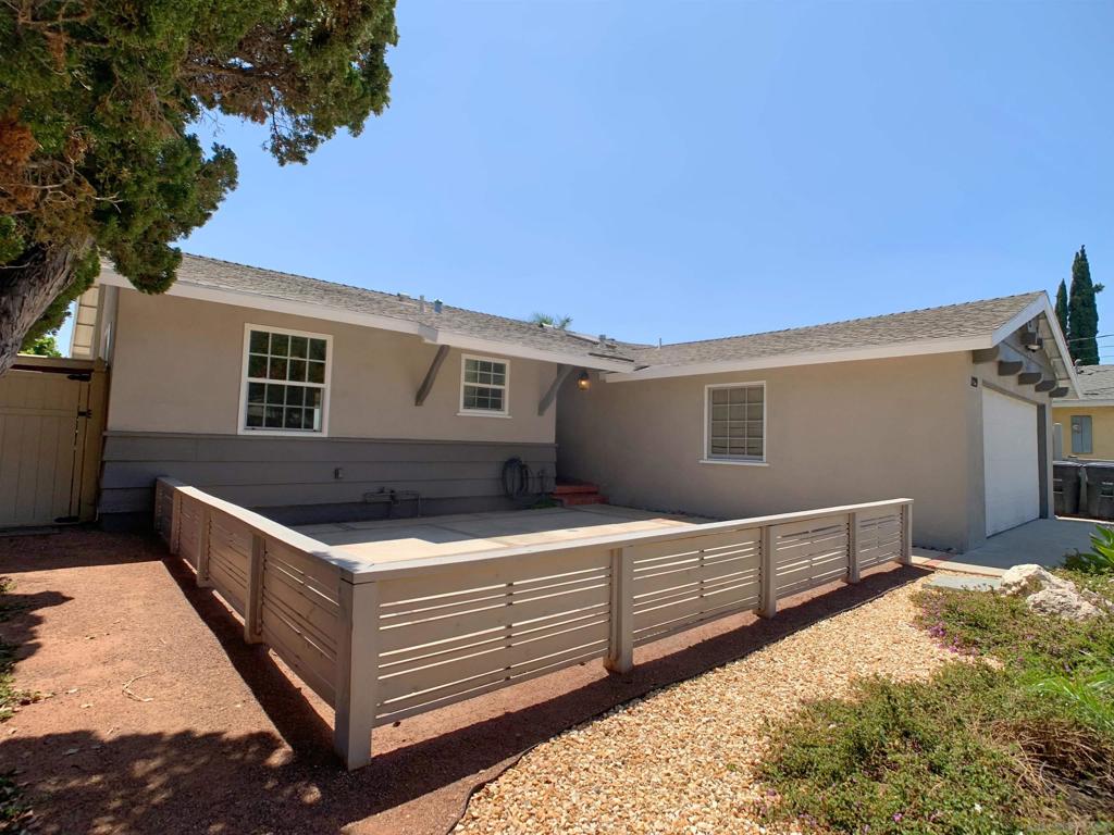1129 Finch