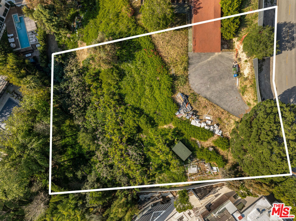 741 N Tigertail Road