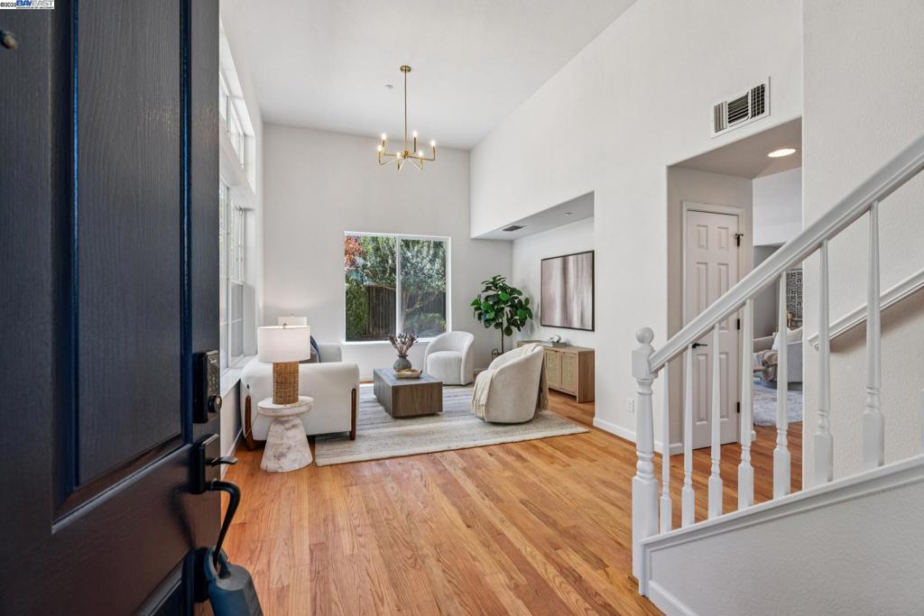 5929 Linwood Cmn
