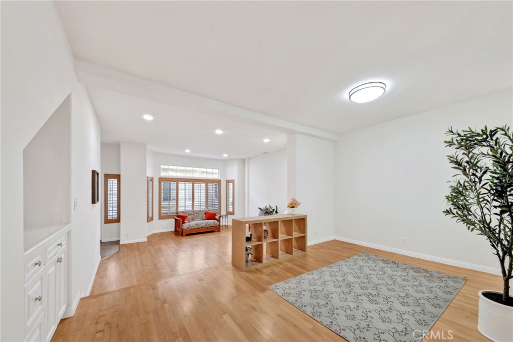 2825 Plaza Del Amo 106