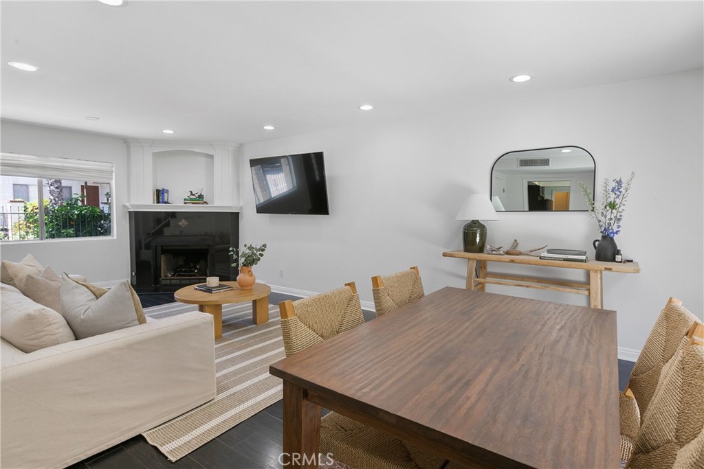 5275 Colodny Drive 4