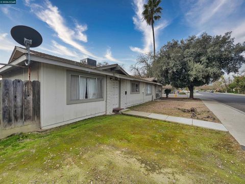 Photo of 2508 Haddon Ave. Ave, Modesto, CA 95354 (MLS # 41130358)