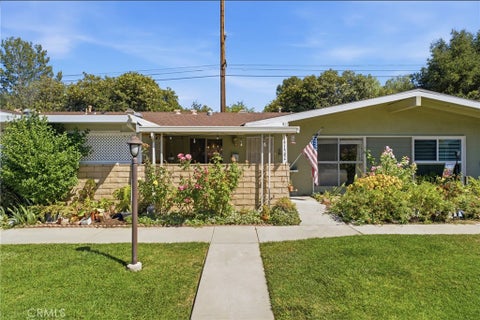 Photo of 19158 Avenue Of The Oaks #C, Newhall, CA 91321 (MLS # SR26148896)