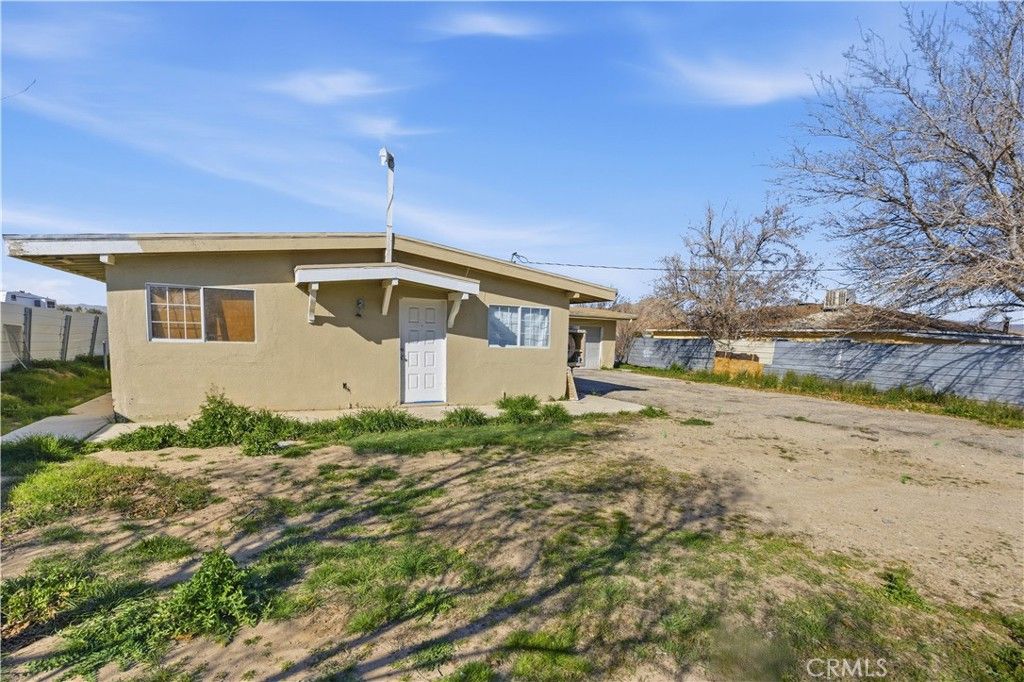 Photo of 10380 Baker Road, Lucerne Valley, CA 92356 (MLS # HD26026877)