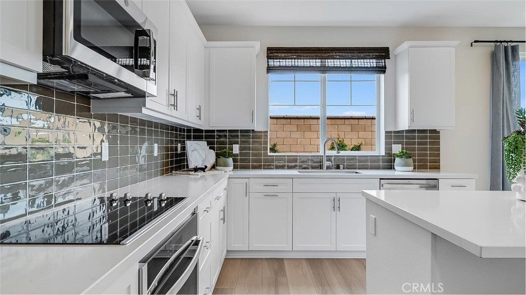 3262 Floral Paseo