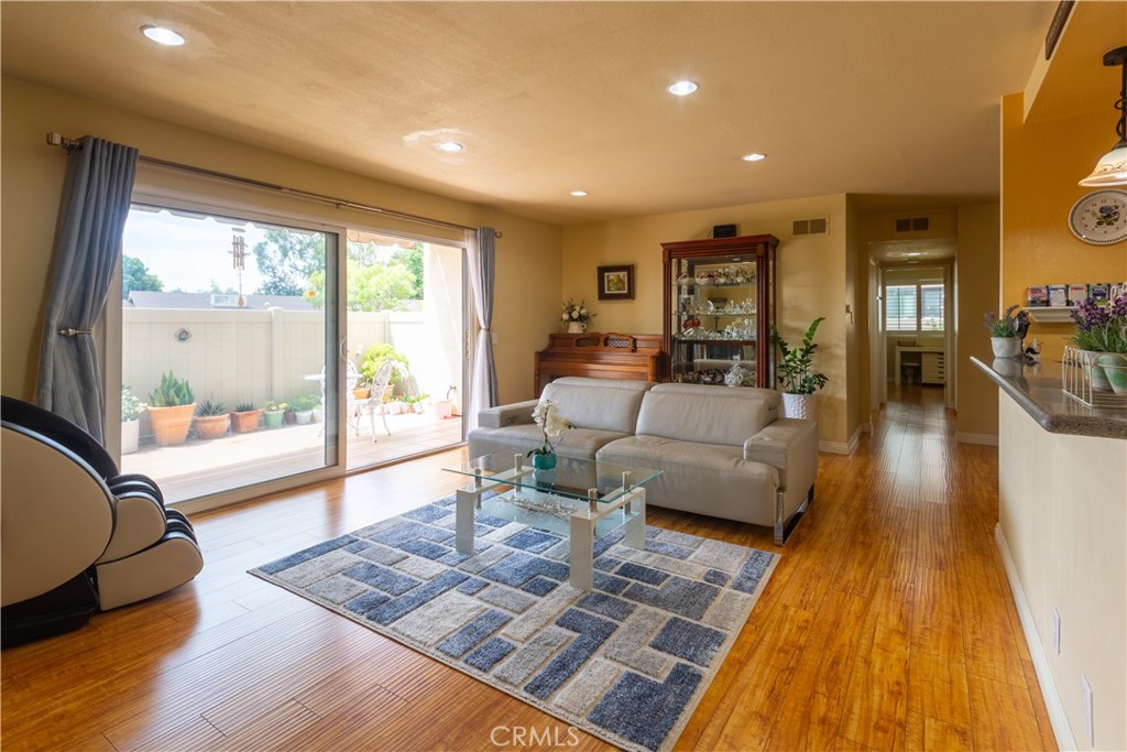 13420 La Jolla F