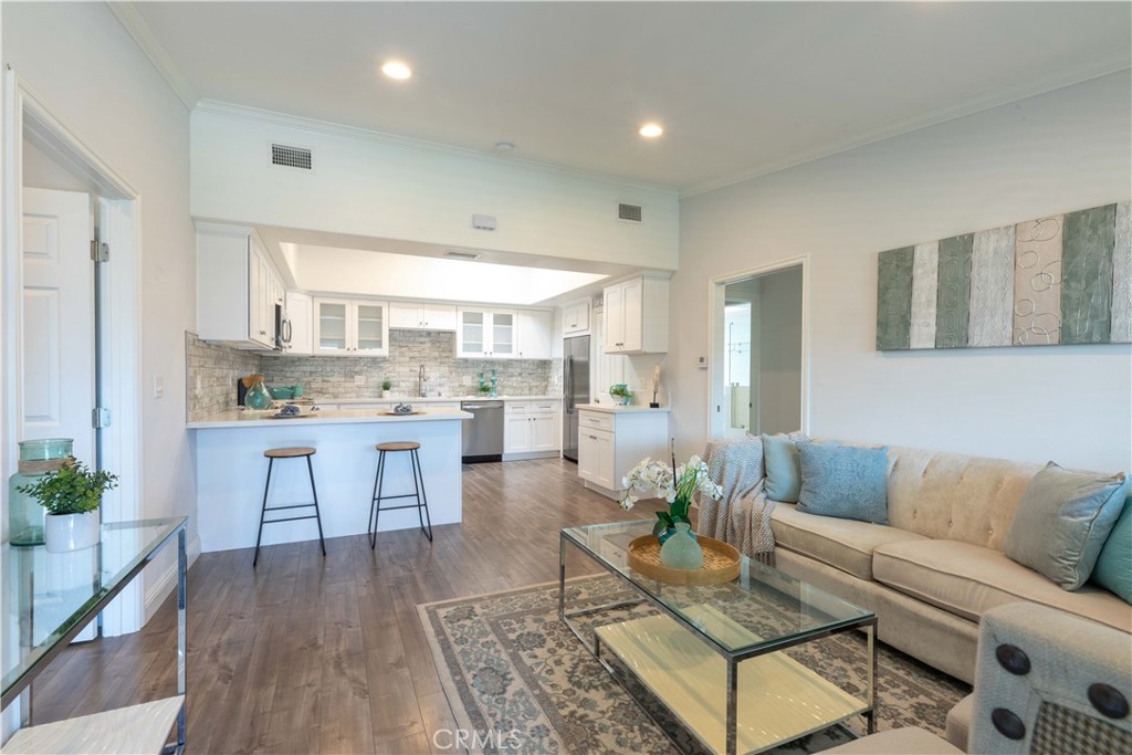 1221 Knollwood M4 47H