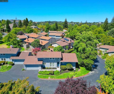 Photo of 48 Rolling Green Circle Cir, Pleasant Hill, CA 94523 (MLS # 41147513)
