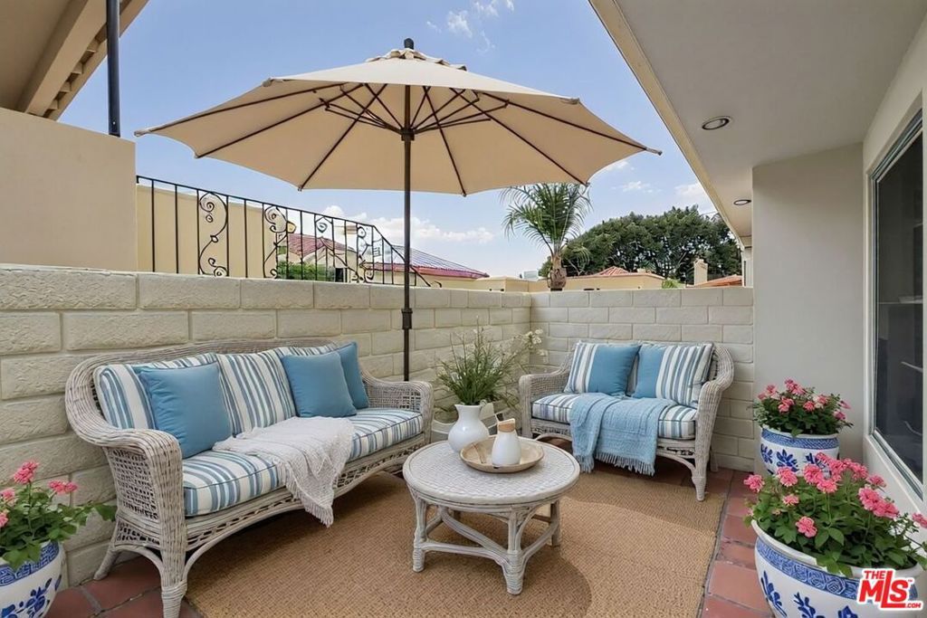 Photo of 1121 Princeton Street #5, Santa Monica, CA 90403 (MLS # 25619629)