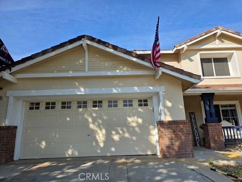 Photo of 32480 The Old Road, Castaic, CA 91384 (MLS # SR26104177)