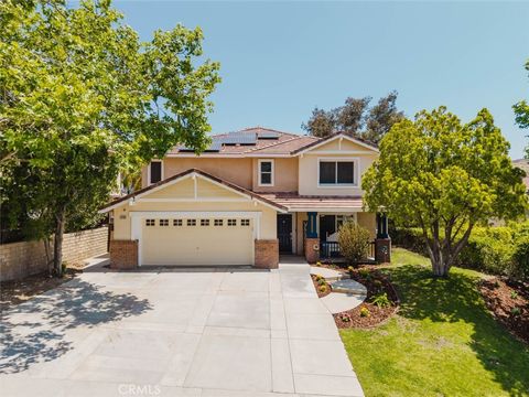Photo of 32480 The Old Road, Castaic, CA 91384 (MLS # SR26104177)