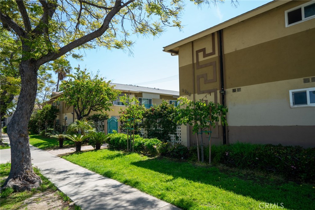 1764 1768 W Juno Avenue