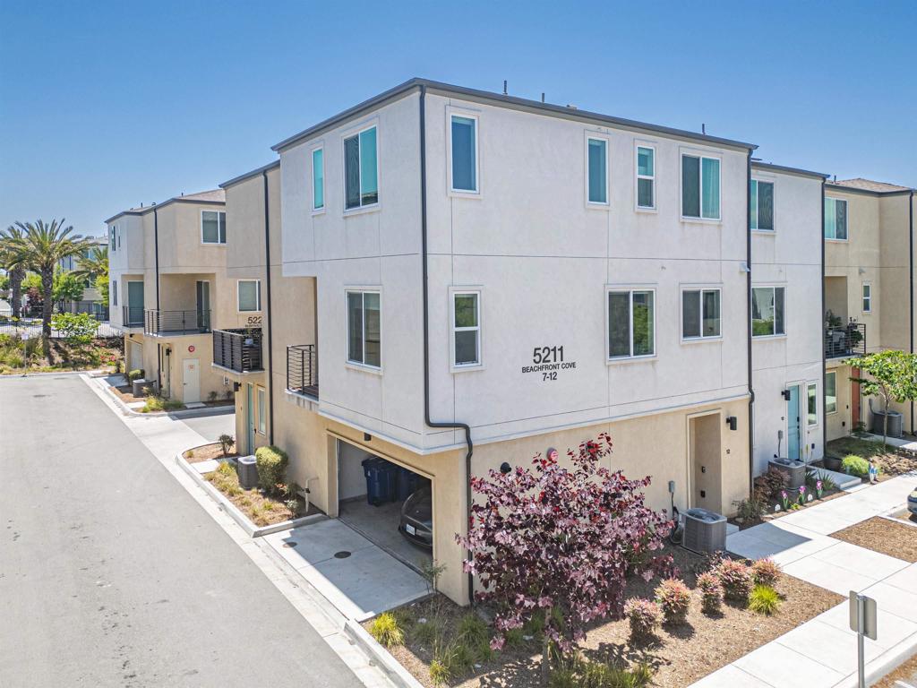 5211 Beachfront Cove 12