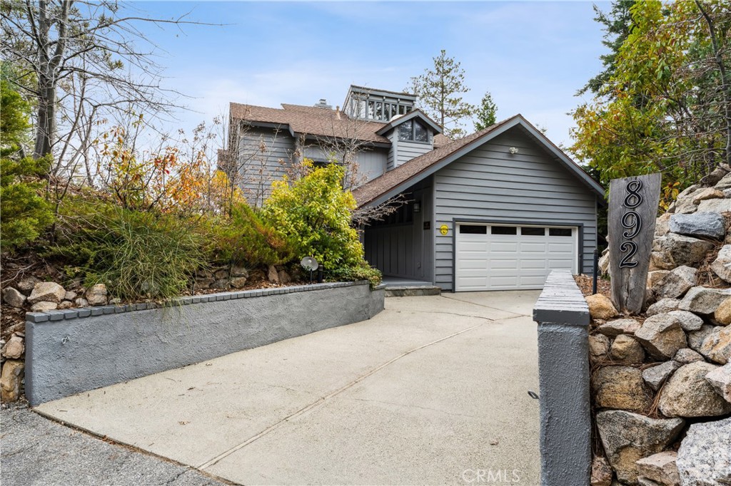 892 Nadelhorn Drive