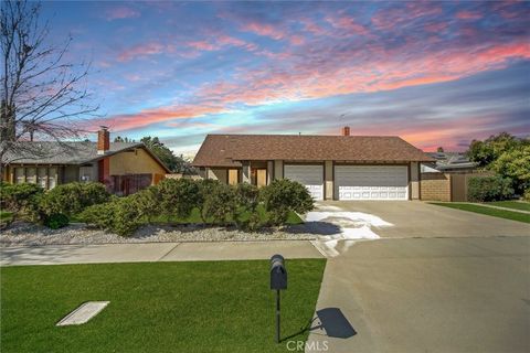 Photo of 9545 Calle La Cuesta, Riverside, CA 92503 (MLS # IG26036214)