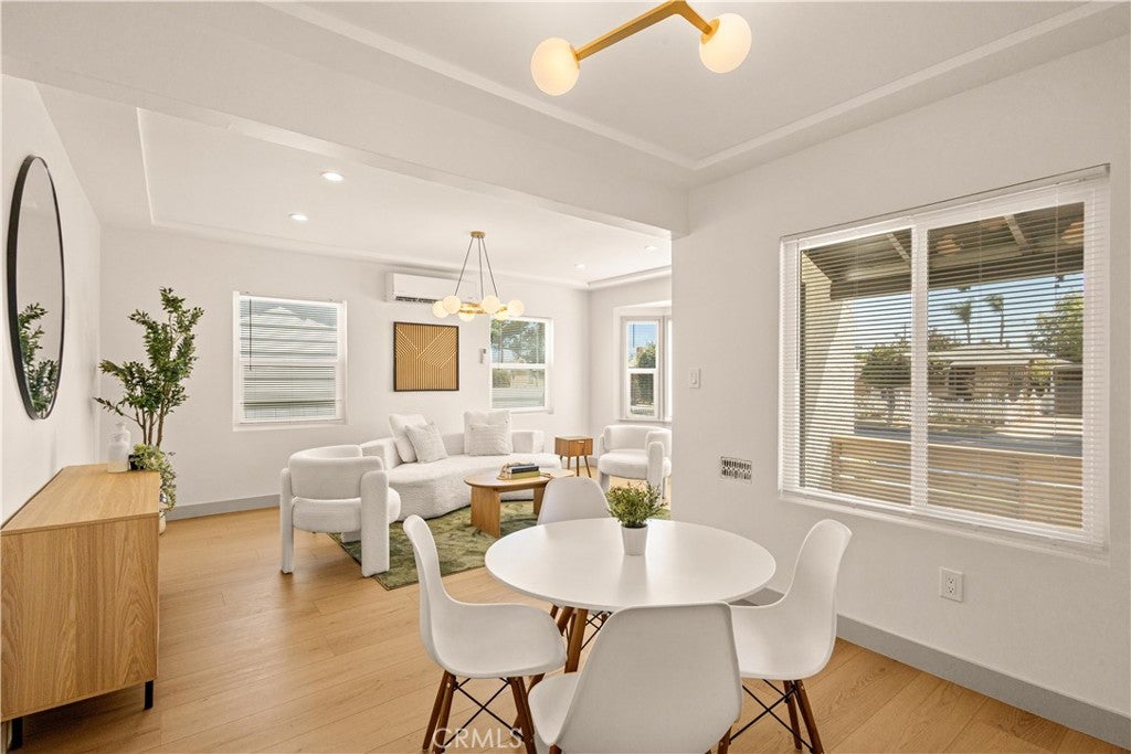 645 E 94th