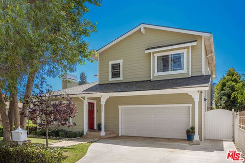 Photo of 2725 Veteran Avenue, Los Angeles, CA 90064 (MLS # 26828229)