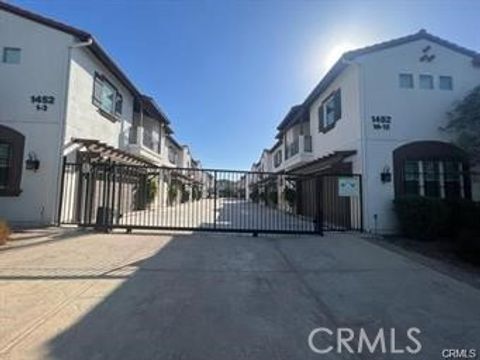 Photo of 1452 S White Avenue #5, Pomona, CA 91766 (MLS # WS25197590) Photo of 1452 S White Avenue #5, Pomona, CA 91766 (MLS # WS25197590)