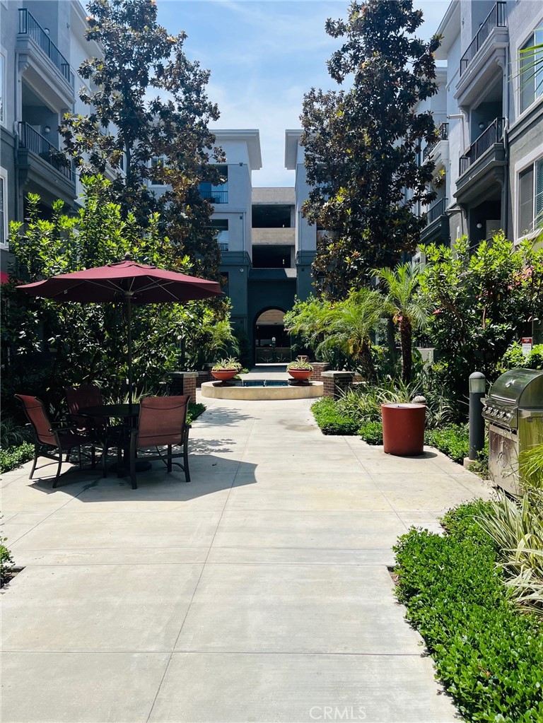 1801 E Katella Avenue 1096