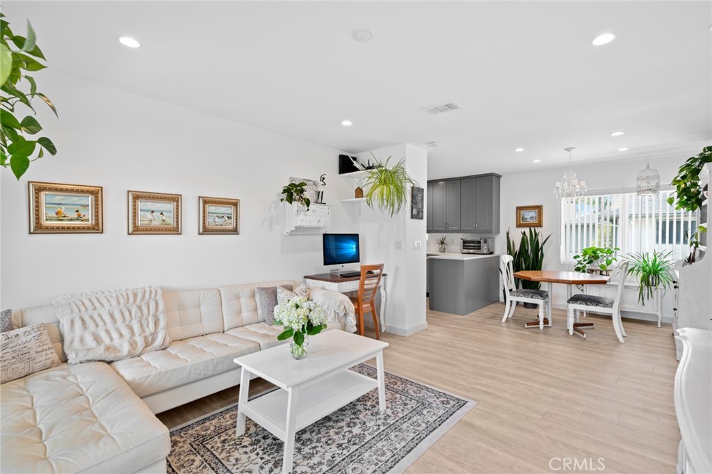 1722 Westcliff Drive 11