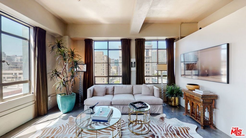 Photo of 849 S Broadway #708, Los Angeles, CA 90014 (MLS # 26632083)