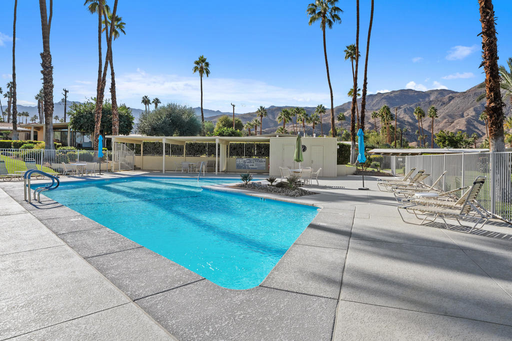 Sand & Shadows - Residential