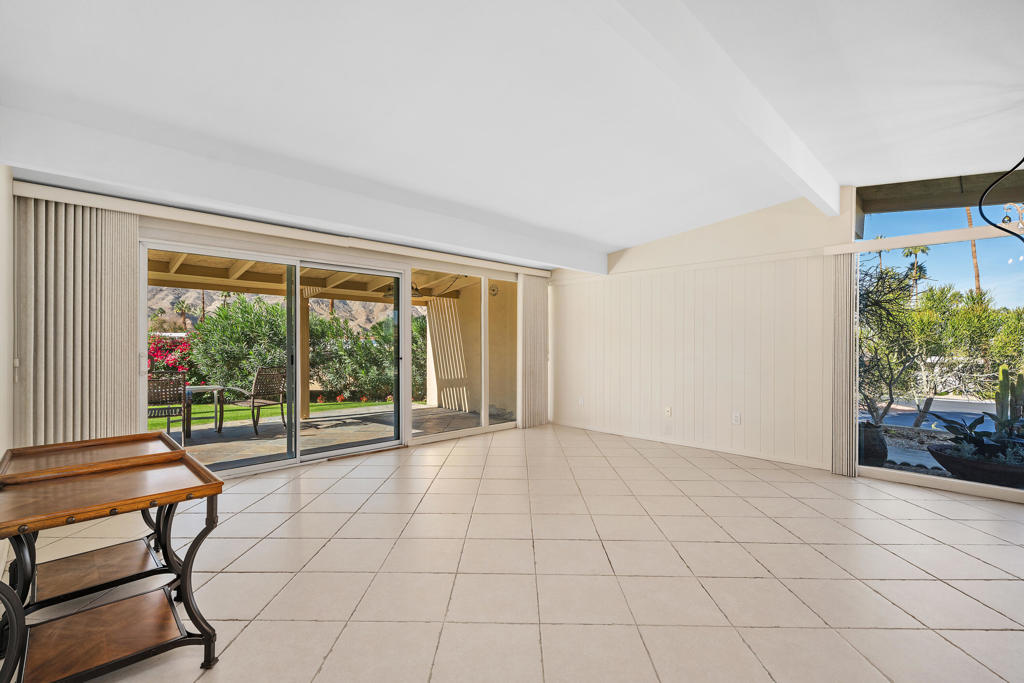 Sand & Shadows - Residential