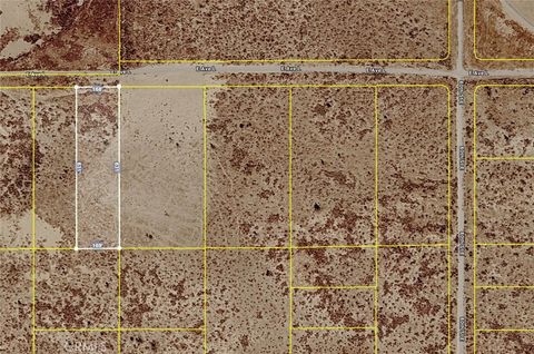 Photo of 7700 E Ave L, Palmdale, CA 93552 (MLS # SR26035414)