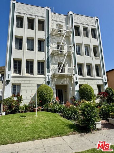 Photo of 218 S Tower Drive, Beverly Hills, CA 90211 (MLS # 26672315)