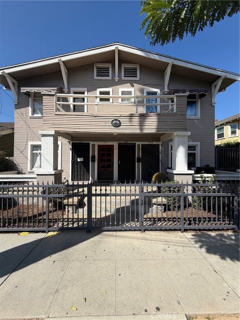 Photo of 333 W 9th ST, Long Beach, CA 90813 (MLS # PW26205276)