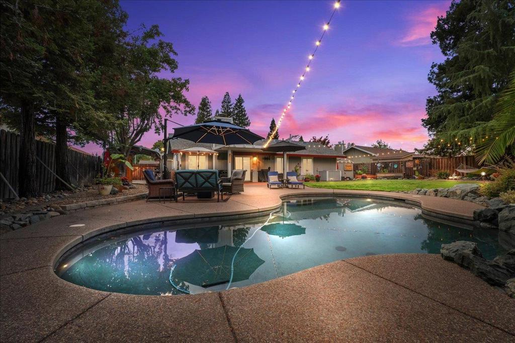 128 Mesquite Court