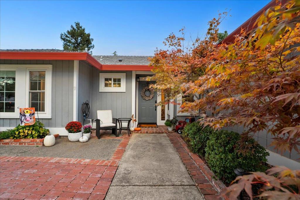 128 Mesquite Court