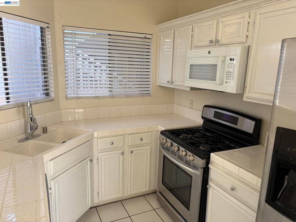 3663 Oakwood Ter 211