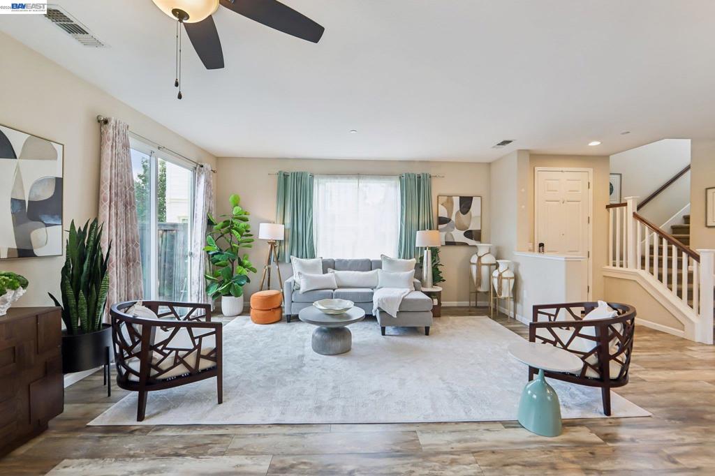 53 Halsey Ct