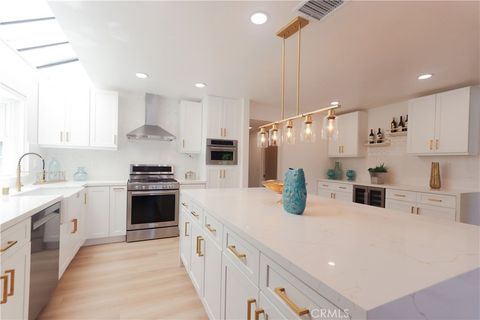 26306 Ganiza Mission Viejo CA 92692