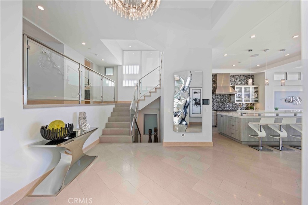 Properties 4 212 The Strand