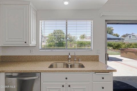 Tiny photo for 3653 Kimber Drive, Thousand Oaks, CA 91320 (MLS # 226004470)