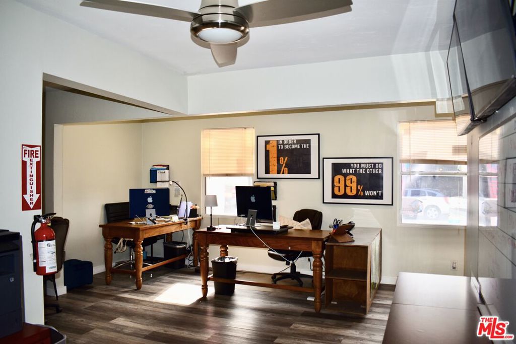 9373 9375 Fern Street