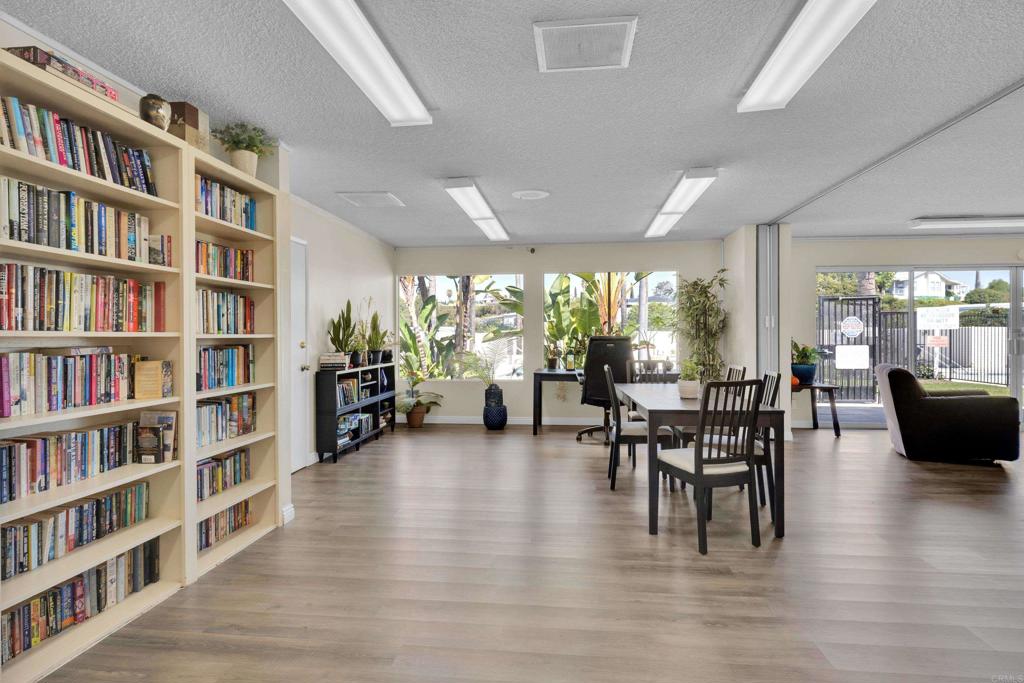 Bayview Heights (570) - Residential