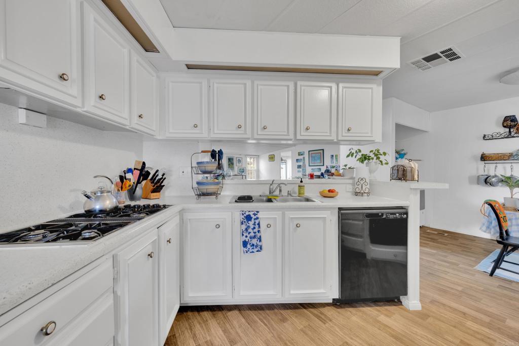 Bayview Heights (570) - Residential