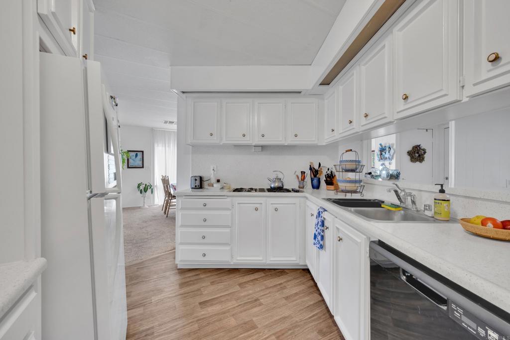 Bayview Heights (570) - Residential